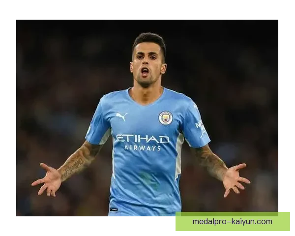 若昂·坎塞洛曼城边卫状态回暖，近期表现逐渐恢复到高水平