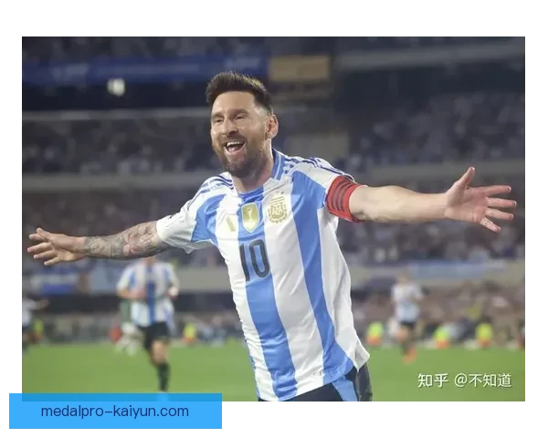 阿根廷队攻防平衡状态持续，场上表现稳健备受关注